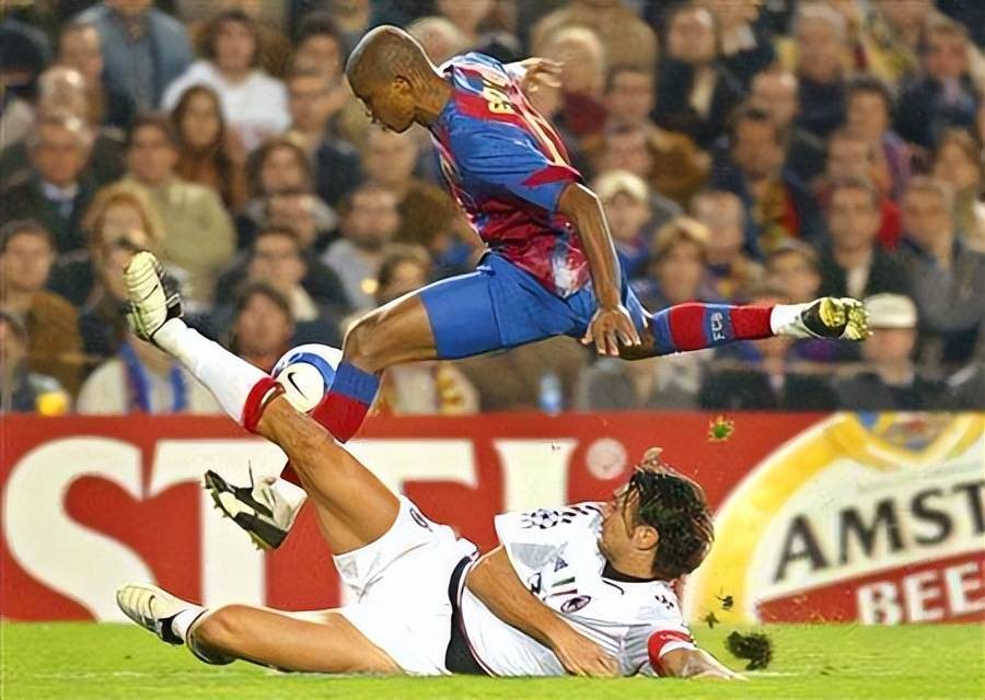 【资料】AC米兰2004-2005赛季欧冠小组赛记录，力压巴萨，F组头名出线